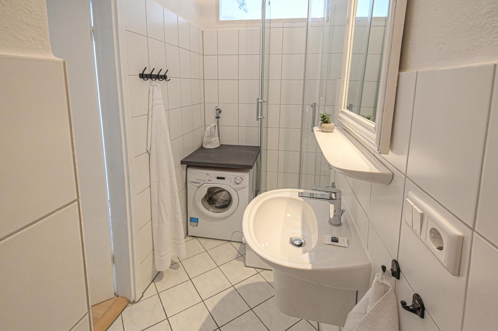 Apartment Mittendrin - Mit 2 Balkonen Sehr Zentral Flensburg